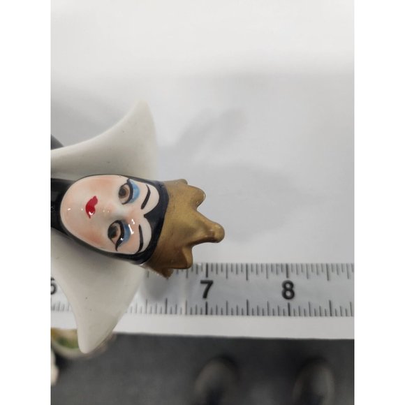 Vintage Disney Japan Snow White And The Seven Dwarfs Evil Queen Figurine Ceramic - Picture 9 of 9